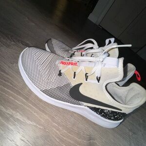 Women’s Nike Free TR 8 white and black
